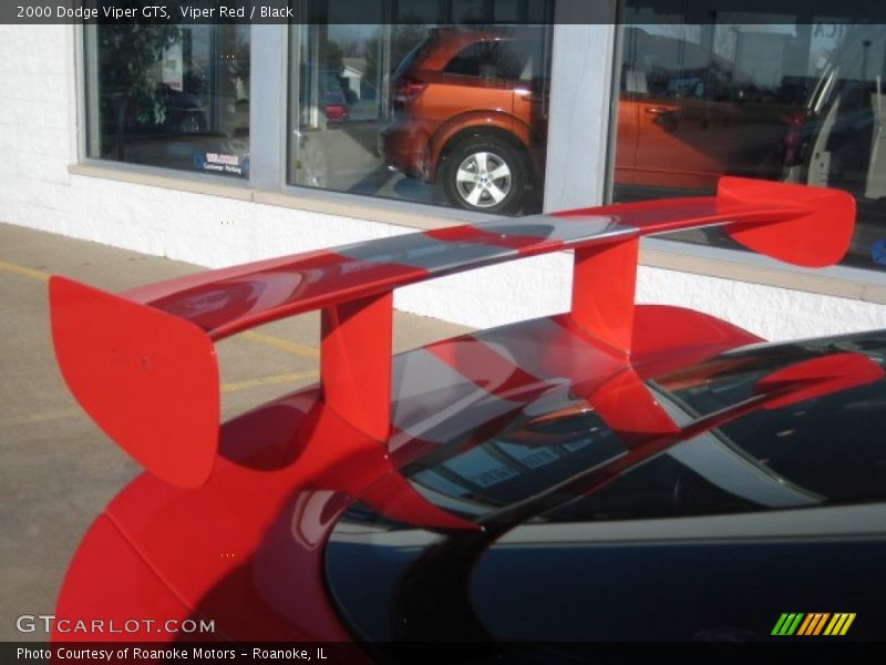 Viper Red / Black 2000 Dodge Viper GTS