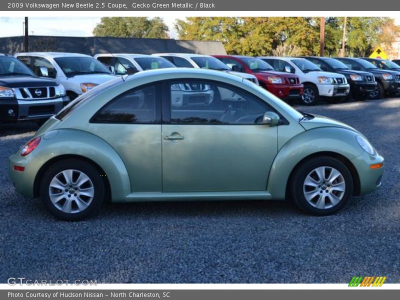 Gecko Green Metallic / Black 2009 Volkswagen New Beetle 2.5 Coupe