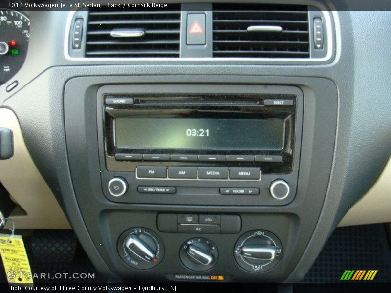 Black / Cornsilk Beige 2012 Volkswagen Jetta SE Sedan