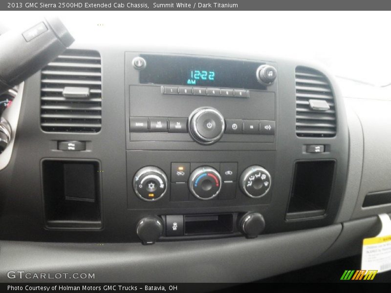 Controls of 2013 Sierra 2500HD Extended Cab Chassis