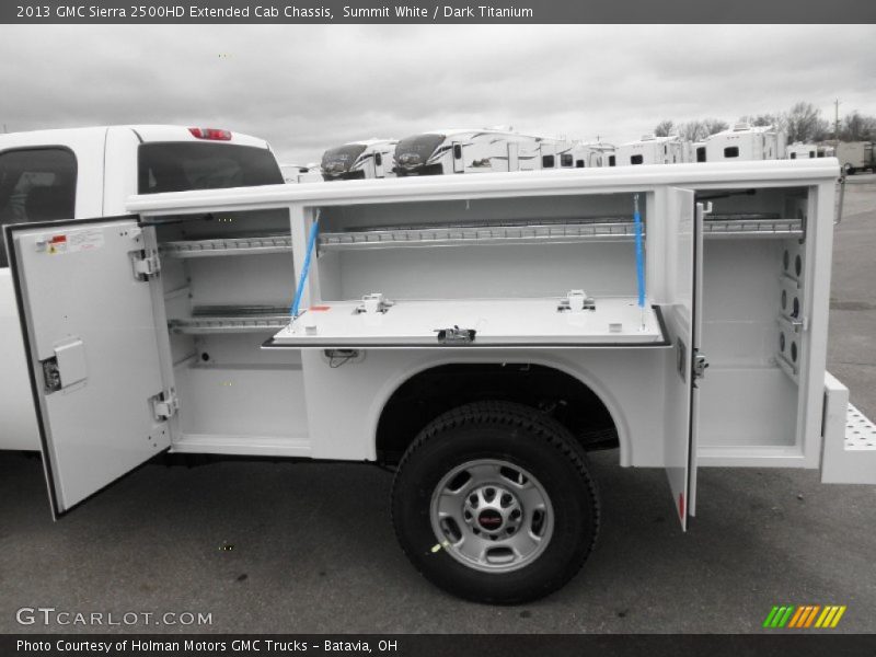 Summit White / Dark Titanium 2013 GMC Sierra 2500HD Extended Cab Chassis
