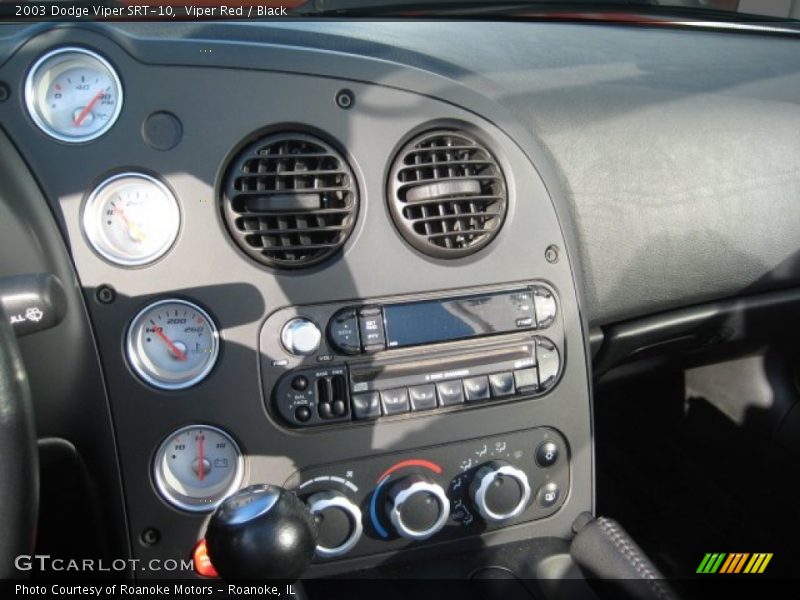 Controls of 2003 Viper SRT-10