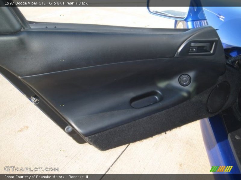 Door Panel of 1997 Viper GTS