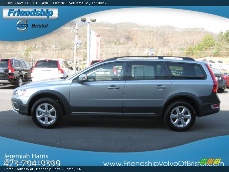 Electric Silver Metallic / Off Black 2009 Volvo XC70 3.2 AWD
