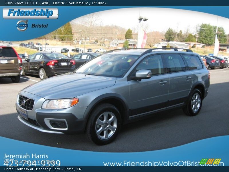 Electric Silver Metallic / Off Black 2009 Volvo XC70 3.2 AWD