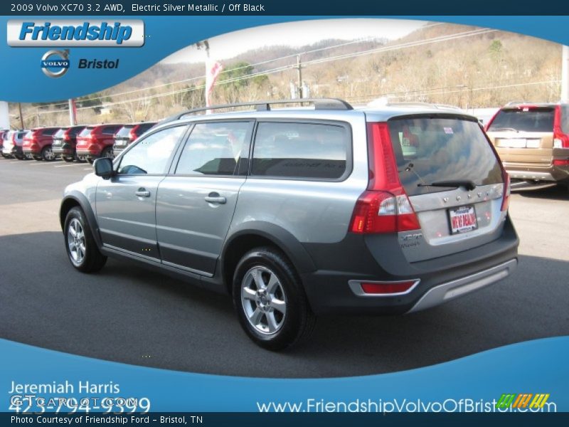 Electric Silver Metallic / Off Black 2009 Volvo XC70 3.2 AWD