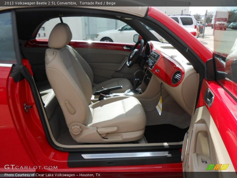  2013 Beetle 2.5L Convertible Beige Interior