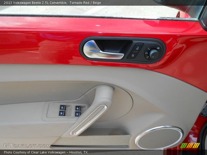 Door Panel of 2013 Beetle 2.5L Convertible