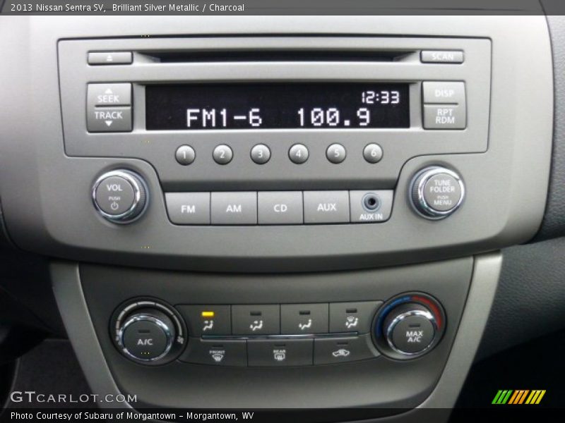 Brilliant Silver Metallic / Charcoal 2013 Nissan Sentra SV