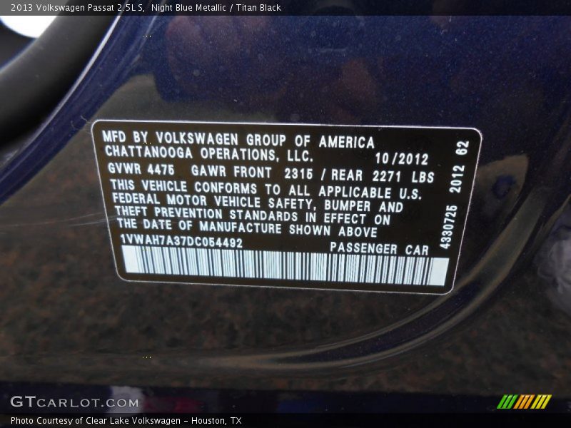 Night Blue Metallic / Titan Black 2013 Volkswagen Passat 2.5L S