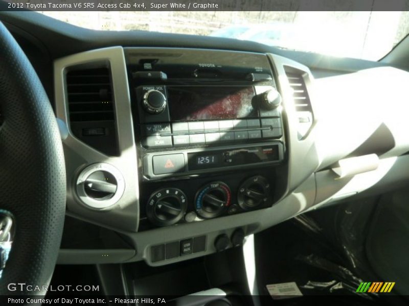 Super White / Graphite 2012 Toyota Tacoma V6 SR5 Access Cab 4x4