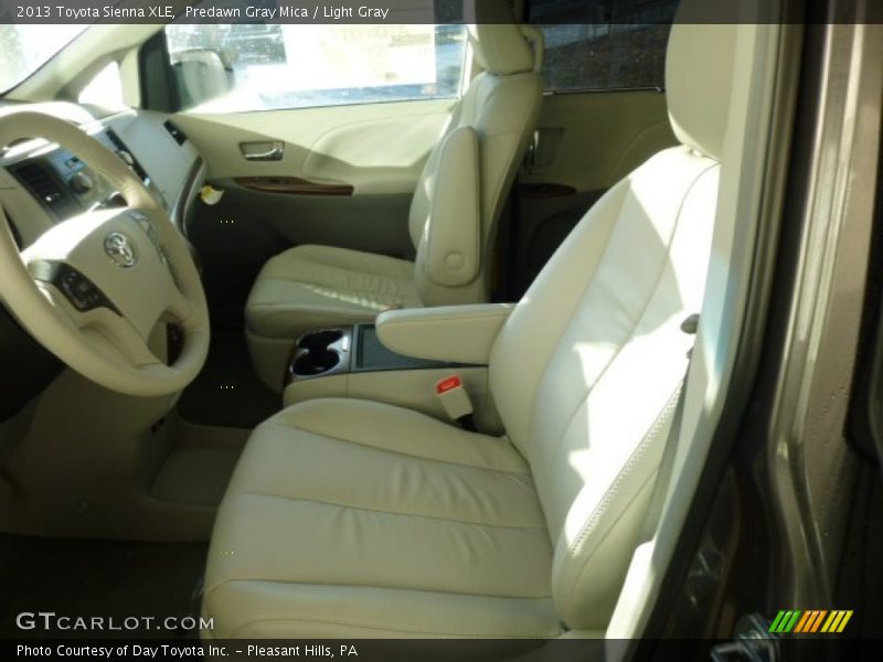 Predawn Gray Mica / Light Gray 2013 Toyota Sienna XLE