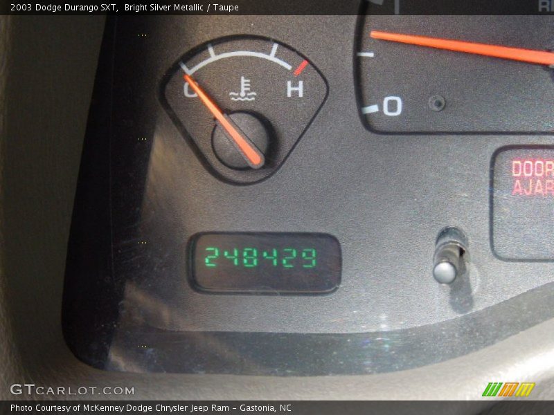 Bright Silver Metallic / Taupe 2003 Dodge Durango SXT