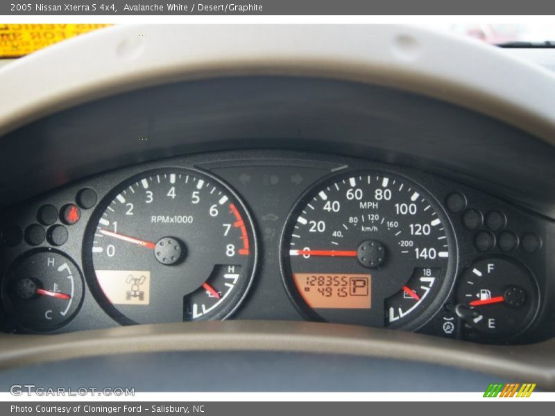  2005 Xterra S 4x4 S 4x4 Gauges