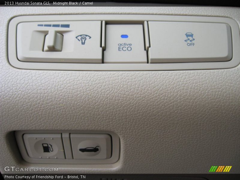 Midnight Black / Camel 2013 Hyundai Sonata GLS