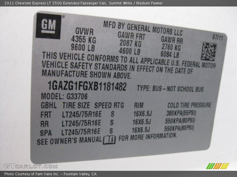 Summit White / Medium Pewter 2011 Chevrolet Express LT 3500 Extended Passenger Van