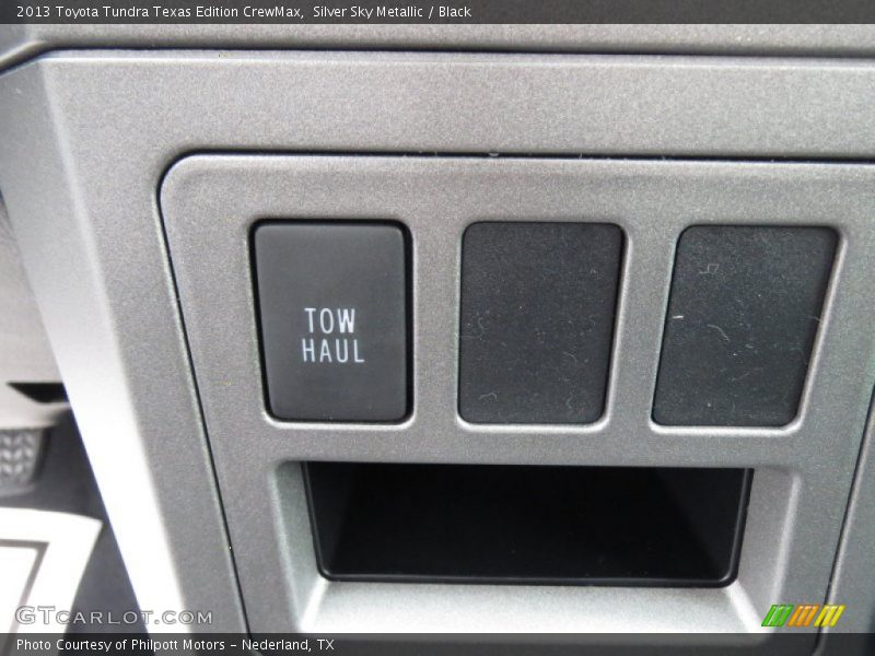 Silver Sky Metallic / Black 2013 Toyota Tundra Texas Edition CrewMax