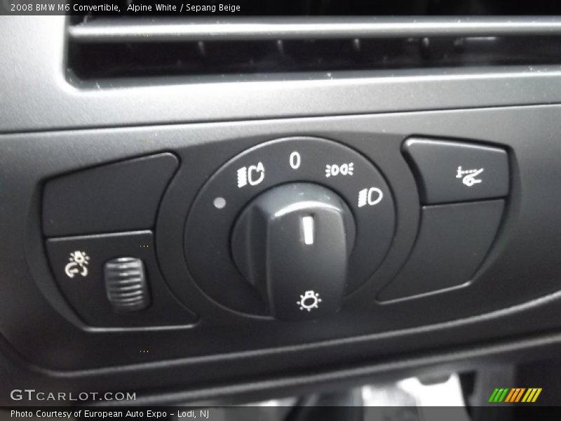 Controls of 2008 M6 Convertible