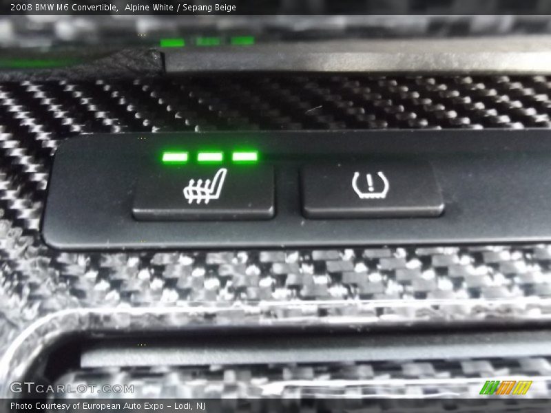 Controls of 2008 M6 Convertible