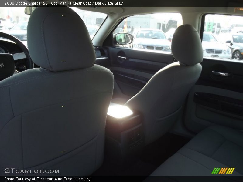 Cool Vanilla Clear Coat / Dark Slate Gray 2008 Dodge Charger SE
