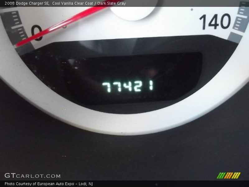 Cool Vanilla Clear Coat / Dark Slate Gray 2008 Dodge Charger SE