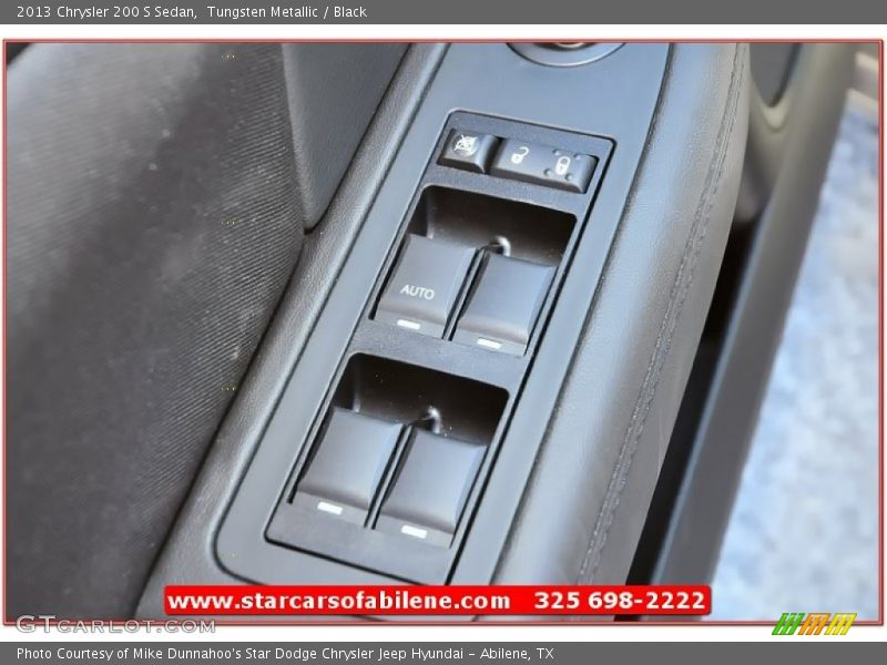 Tungsten Metallic / Black 2013 Chrysler 200 S Sedan