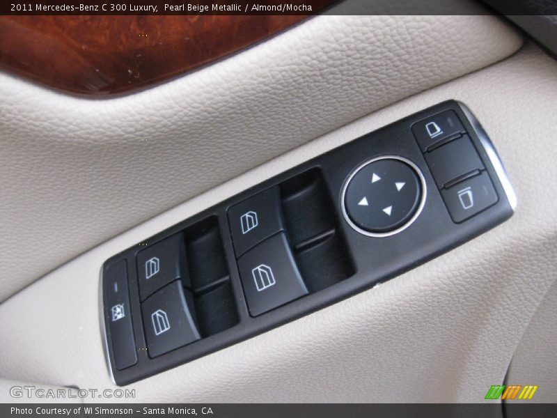 Pearl Beige Metallic / Almond/Mocha 2011 Mercedes-Benz C 300 Luxury