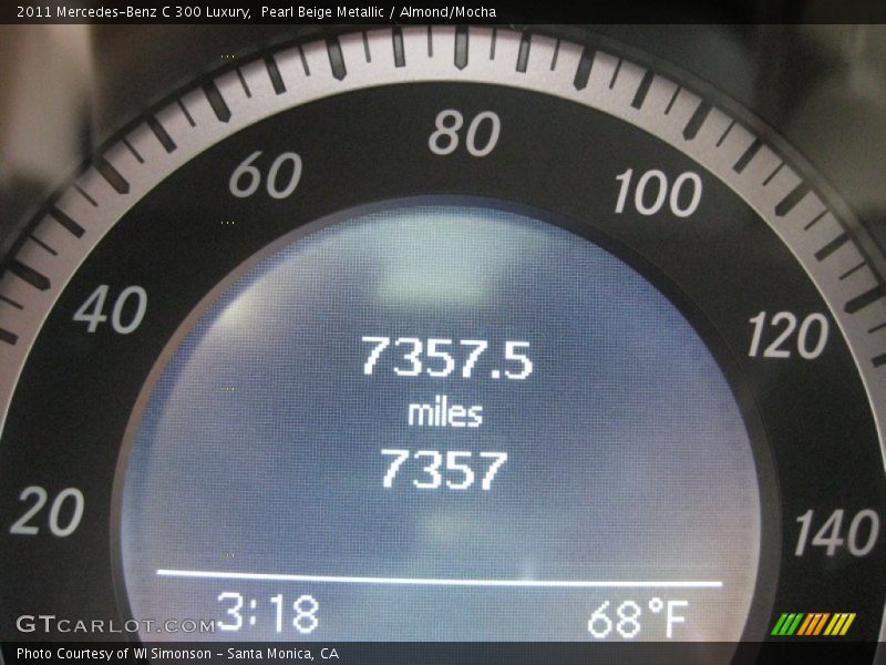 Pearl Beige Metallic / Almond/Mocha 2011 Mercedes-Benz C 300 Luxury