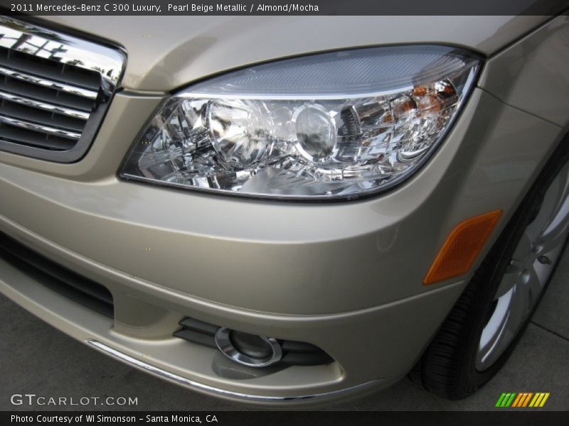 Pearl Beige Metallic / Almond/Mocha 2011 Mercedes-Benz C 300 Luxury