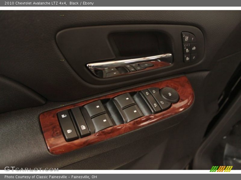 Black / Ebony 2010 Chevrolet Avalanche LTZ 4x4