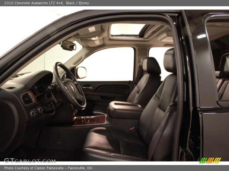 Black / Ebony 2010 Chevrolet Avalanche LTZ 4x4