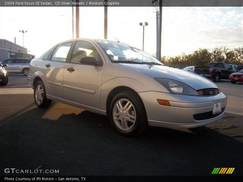 CD Silver Metallic / Medium Graphite 2004 Ford Focus SE Sedan