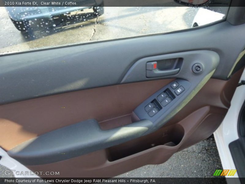 Clear White / Coffee 2010 Kia Forte EX