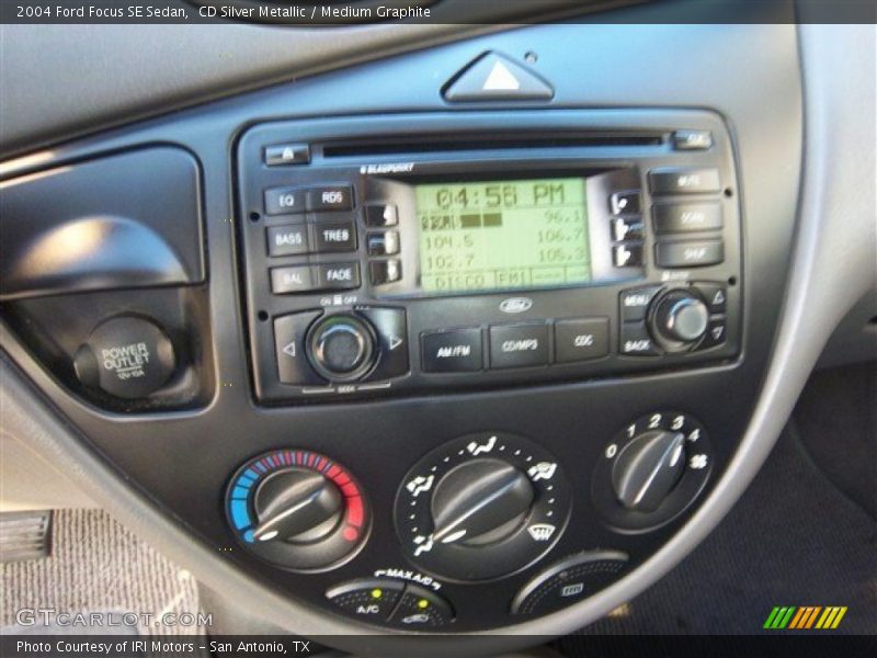 CD Silver Metallic / Medium Graphite 2004 Ford Focus SE Sedan