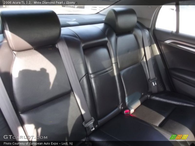 White Diamond Pearl / Ebony 2006 Acura TL 3.2
