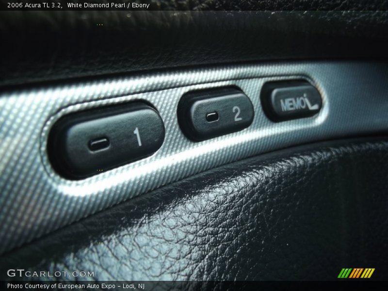 White Diamond Pearl / Ebony 2006 Acura TL 3.2