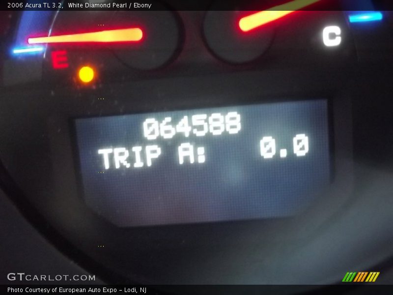 White Diamond Pearl / Ebony 2006 Acura TL 3.2