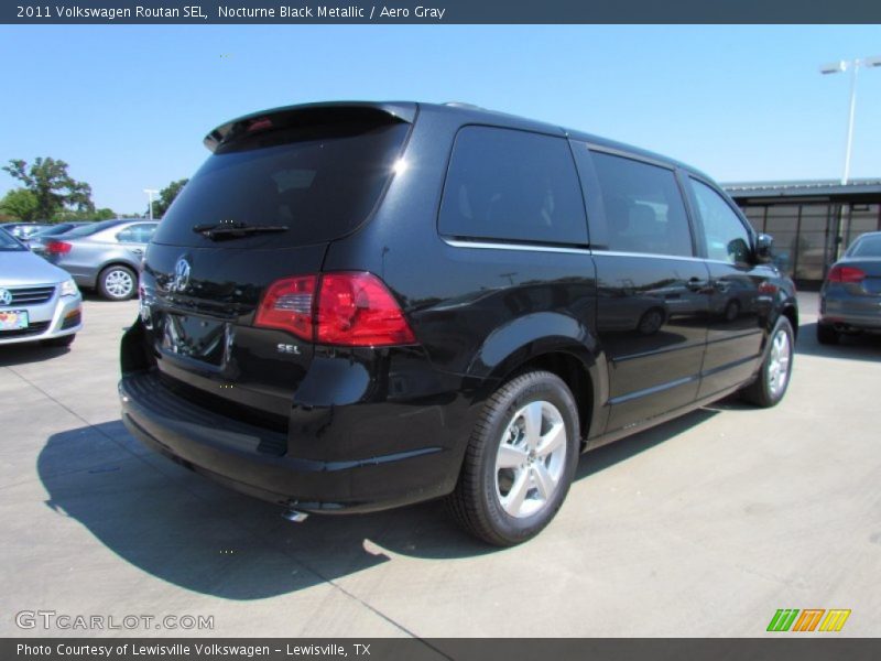 Nocturne Black Metallic / Aero Gray 2011 Volkswagen Routan SEL