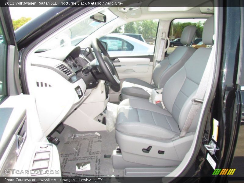 Nocturne Black Metallic / Aero Gray 2011 Volkswagen Routan SEL
