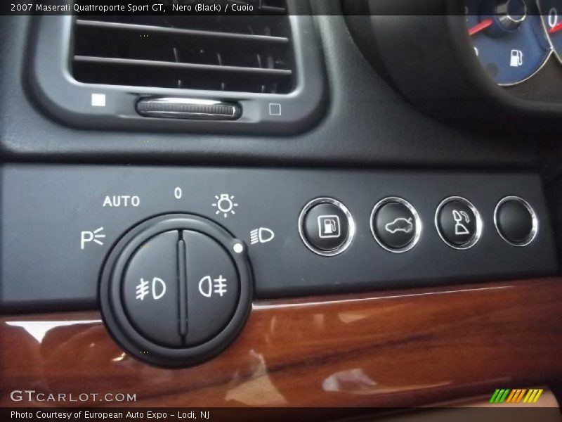 Controls of 2007 Quattroporte Sport GT