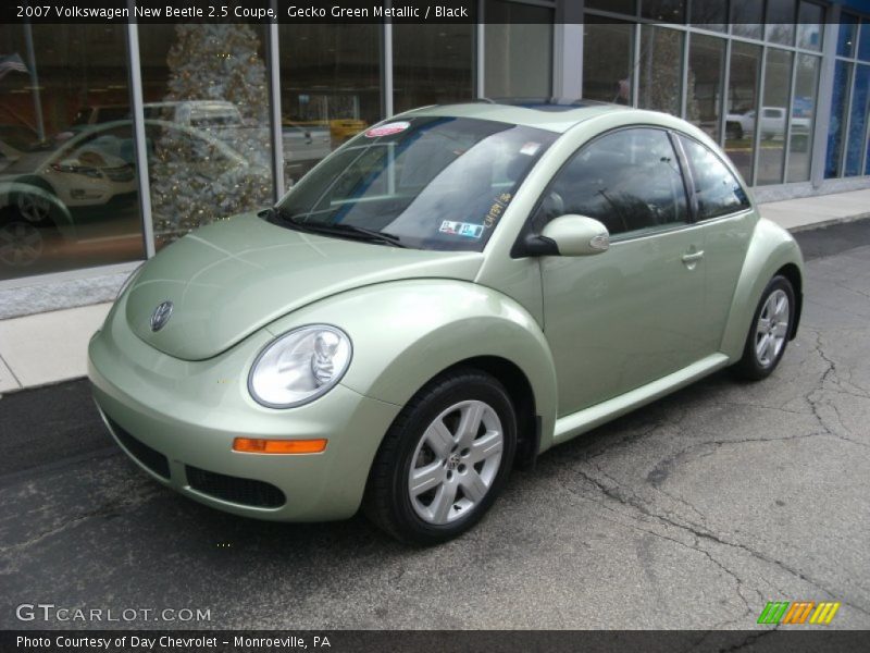 Front 3/4 View of 2007 New Beetle 2.5 Coupe