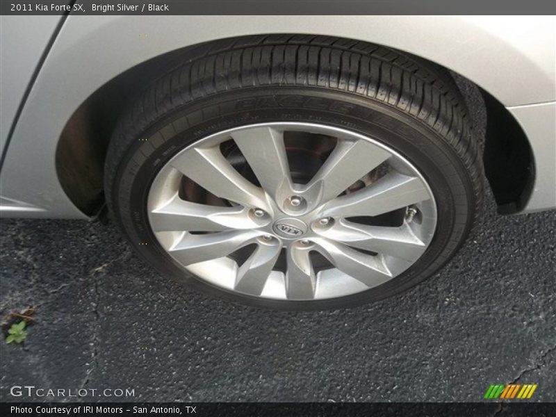 Bright Silver / Black 2011 Kia Forte SX