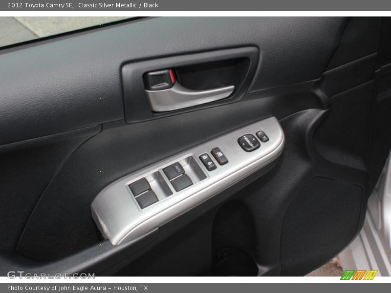 Classic Silver Metallic / Black 2012 Toyota Camry SE