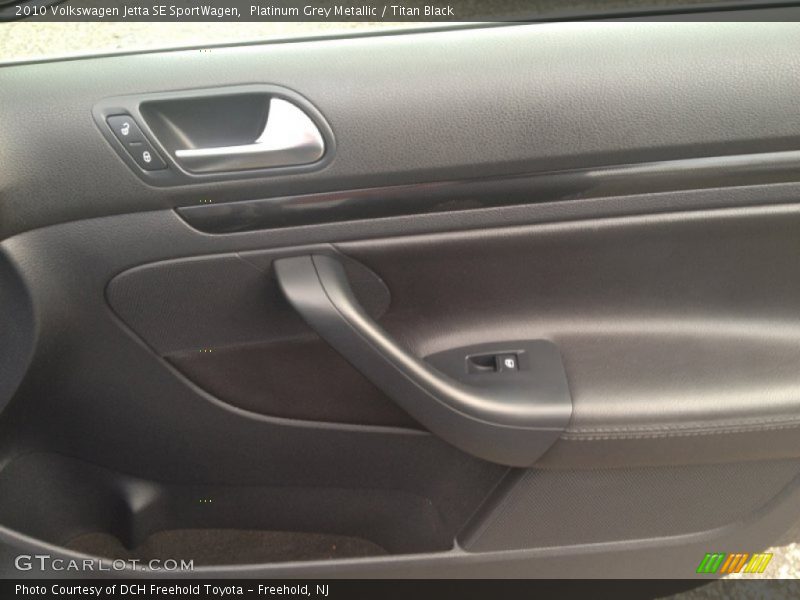 Platinum Grey Metallic / Titan Black 2010 Volkswagen Jetta SE SportWagen