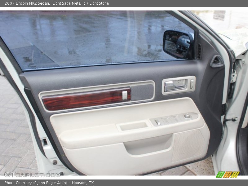 Door Panel of 2007 MKZ Sedan