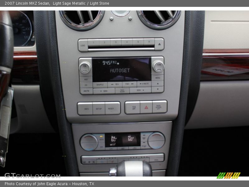 Controls of 2007 MKZ Sedan
