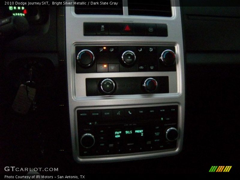 Bright Silver Metallic / Dark Slate Gray 2010 Dodge Journey SXT