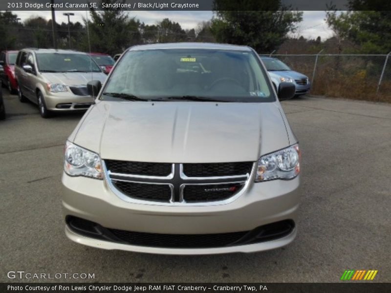Sandstone / Black/Light Graystone 2013 Dodge Grand Caravan SE