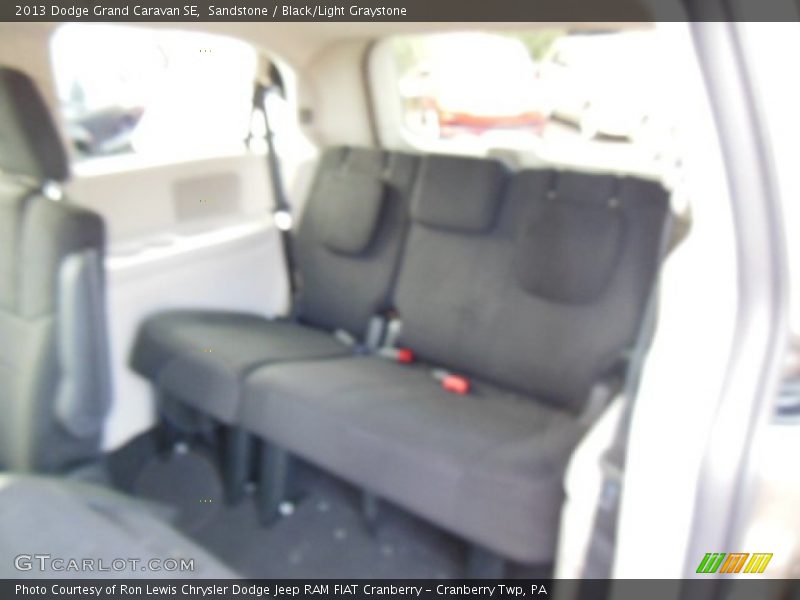 Sandstone / Black/Light Graystone 2013 Dodge Grand Caravan SE