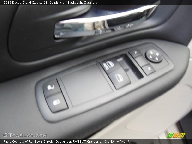 Sandstone / Black/Light Graystone 2013 Dodge Grand Caravan SE